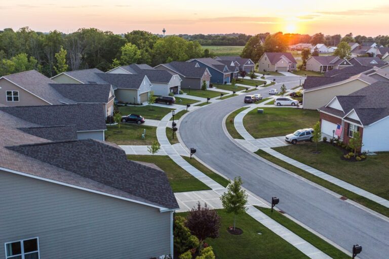 People Move From Cities To The Suburbs after 2021